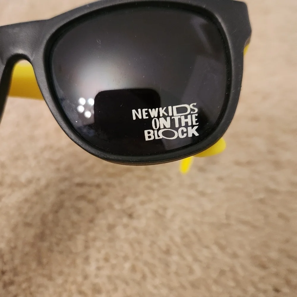 New Kids‎ On The Block Yellow Sunglasses Logo VTG #X